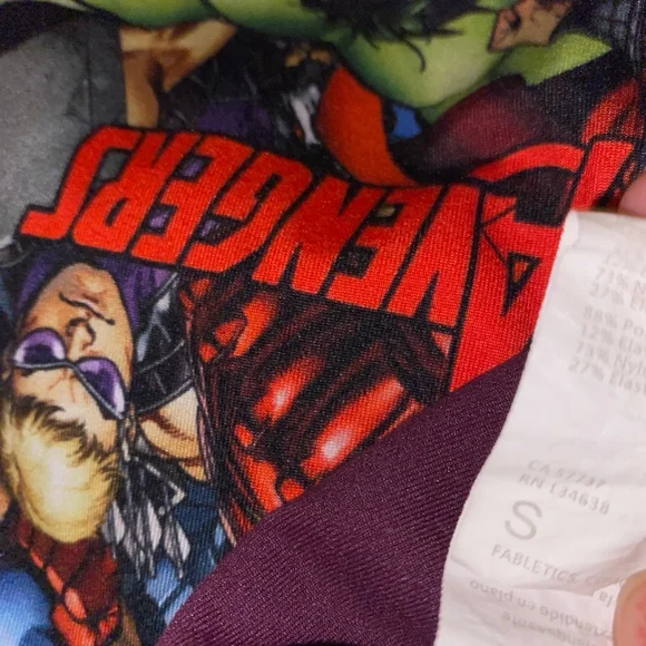 Women's Fabletics Burgundy Bike Shorts with built in pocket Size S - Picture 4 of 4